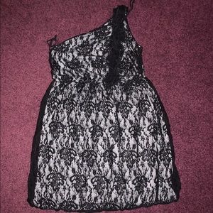 ONE SHOULDER PARTY DRESS SIZE Large